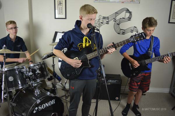 music-perform-0210.jpg